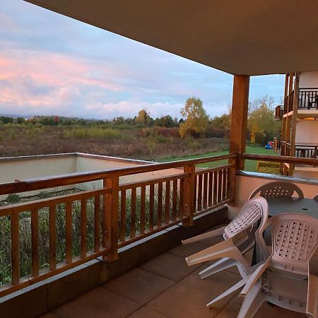 Chez Suzette-Residence-Piscine-Sauna 레베느와 외부 사진